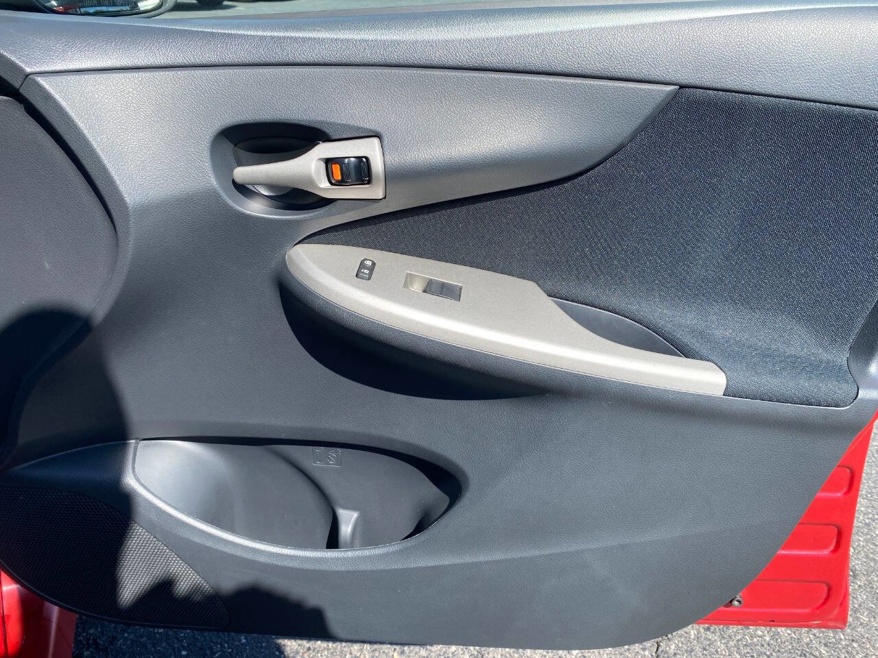 Used 2011 Toyota Corolla S FWD image 29