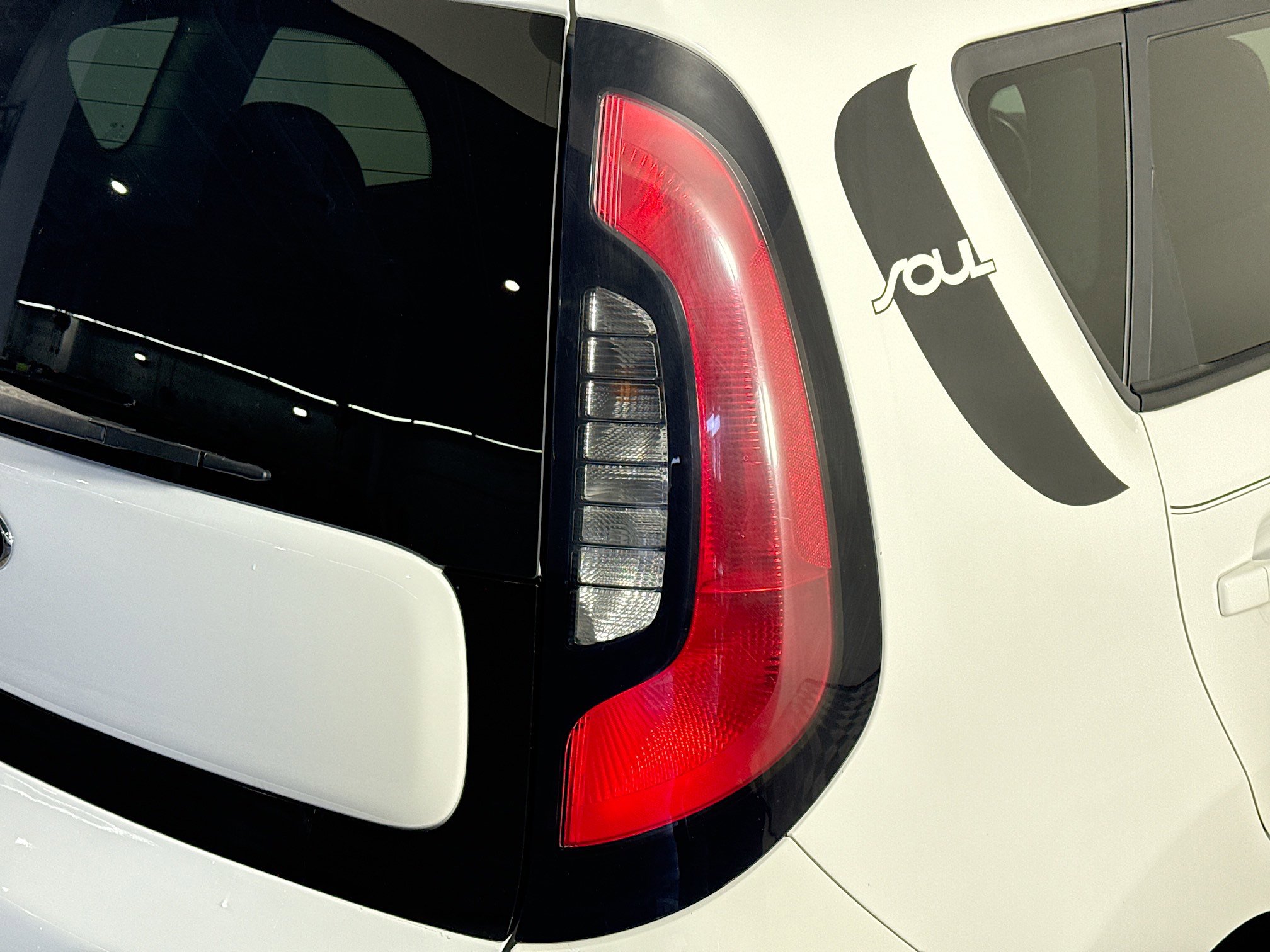 Used 2018 Kia Soul image 32