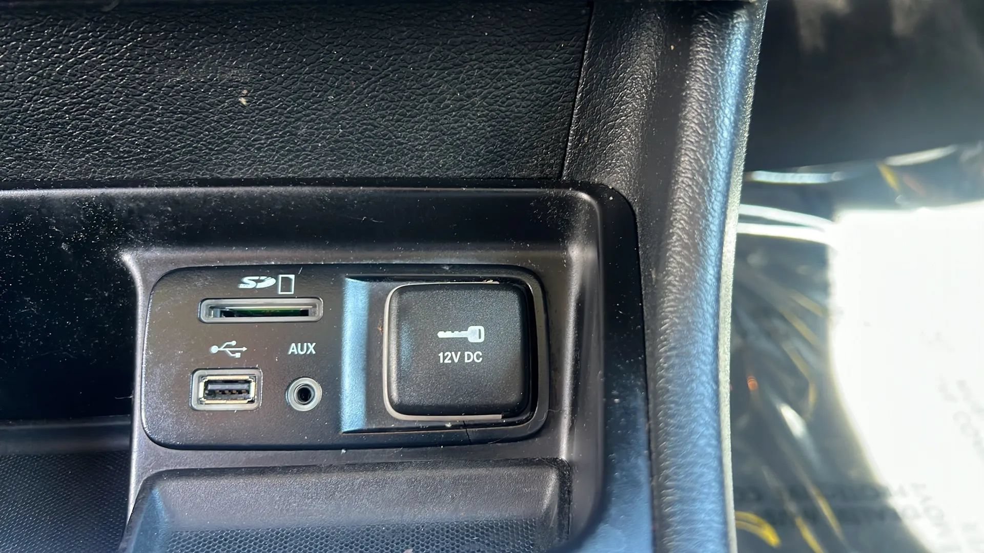 Used 2016 Jeep Cherokee Limited FWD image 24