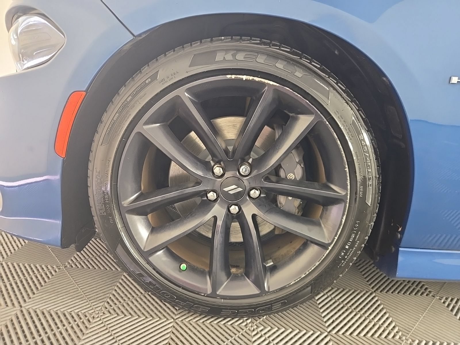 Used 2022 Dodge Charger R/T w/ Performance Handling Group RWD image 7