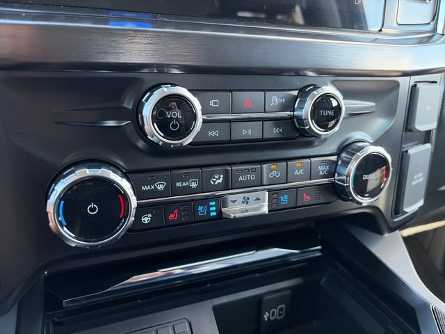 New 2027 Ford F350 Lariat w/ Black Appearance Package AWD/4WD image 25