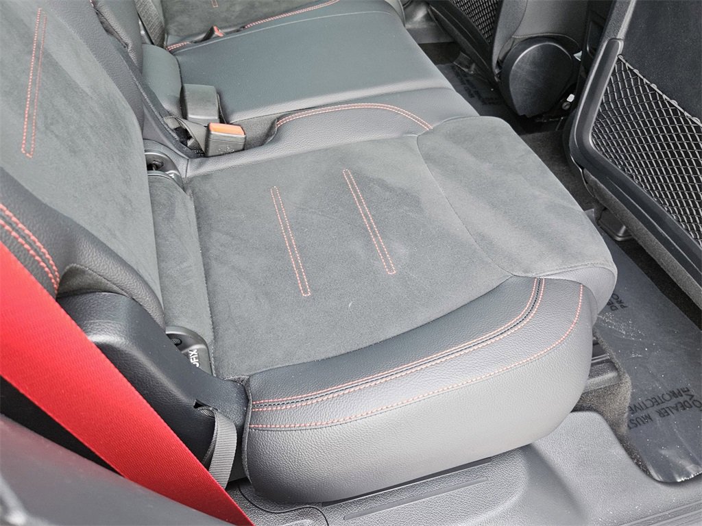 Used 2025 Mercedes-Benz GLB 35 AMG 4MATIC image 35