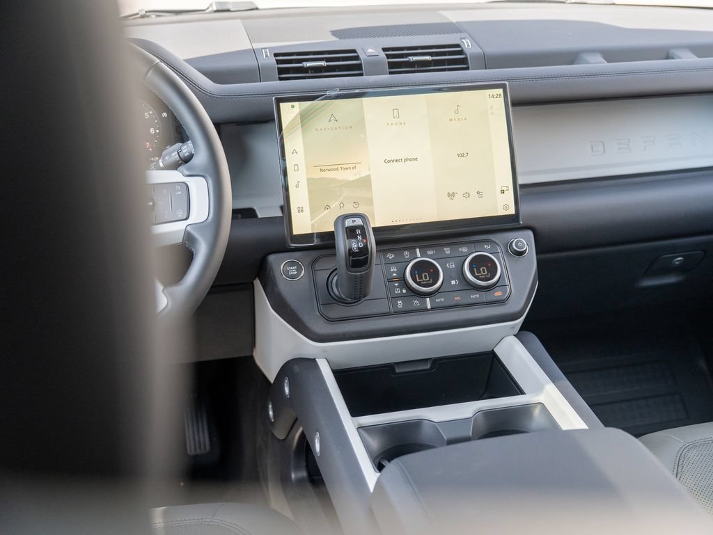 New 2026 Land Rover Defender 130 S AWD/4WD image 19