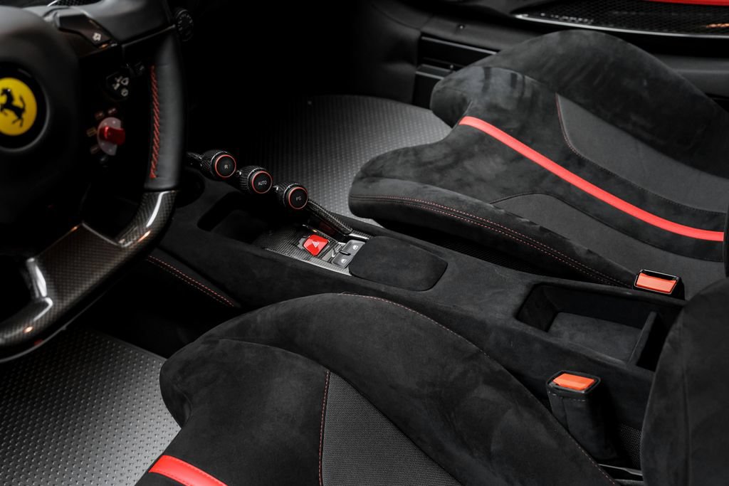 Used 2020 Ferrari 488 Pista Coupe RWD image 24