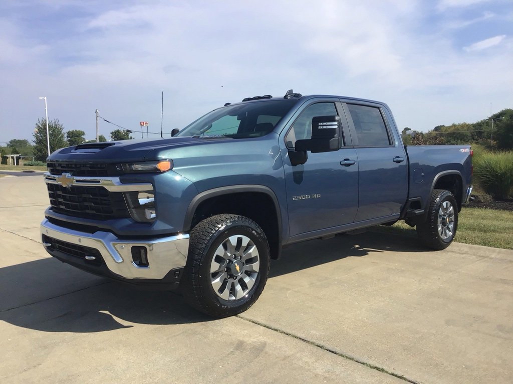 New 2026 Chevrolet Silverado 2500 LT image 3