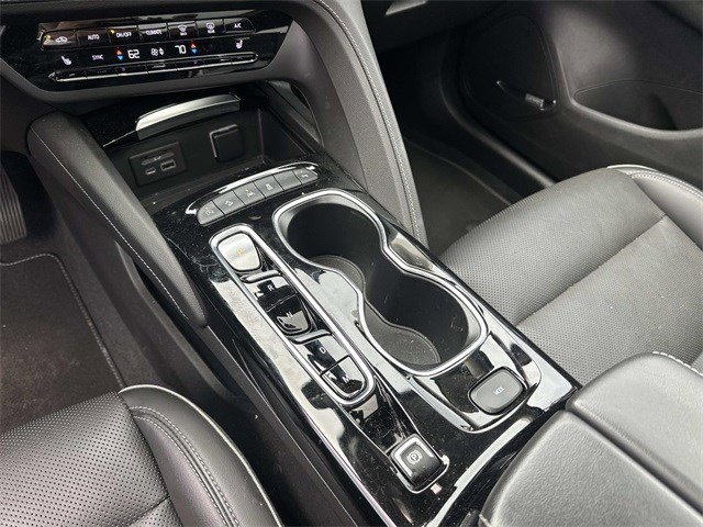 Used 2022 Buick Envision Essence w/ Technology Package I image 25