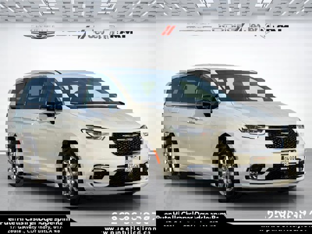 Certified 2024 Chrysler Pacifica Touring