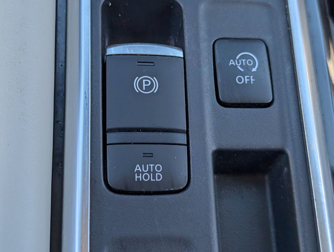 Used 2023 Nissan Pathfinder SV FWD image 18