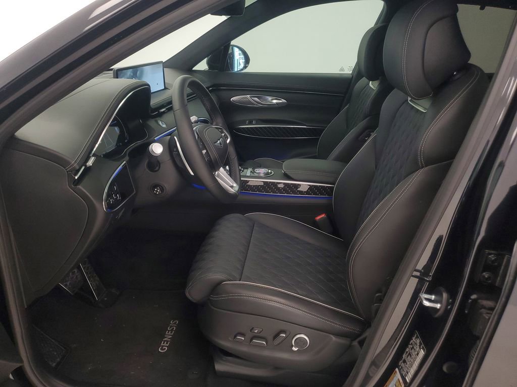 Used 2025 Genesis GV70 3.5T Sport w/ Sport Prestige Package AWD/4WD image 12