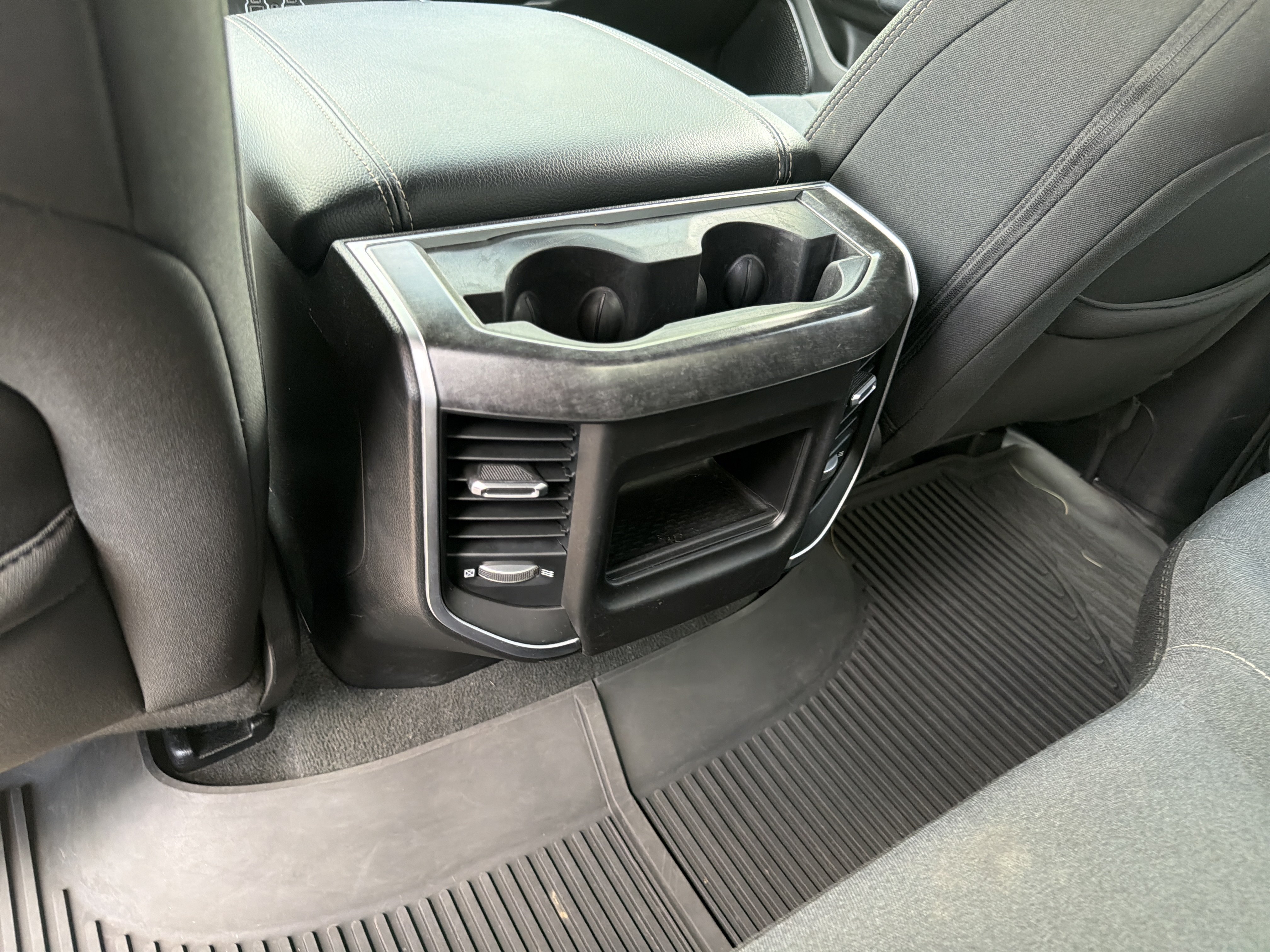 Used 2022 RAM 1500 Big Horn AWD/4WD image 12