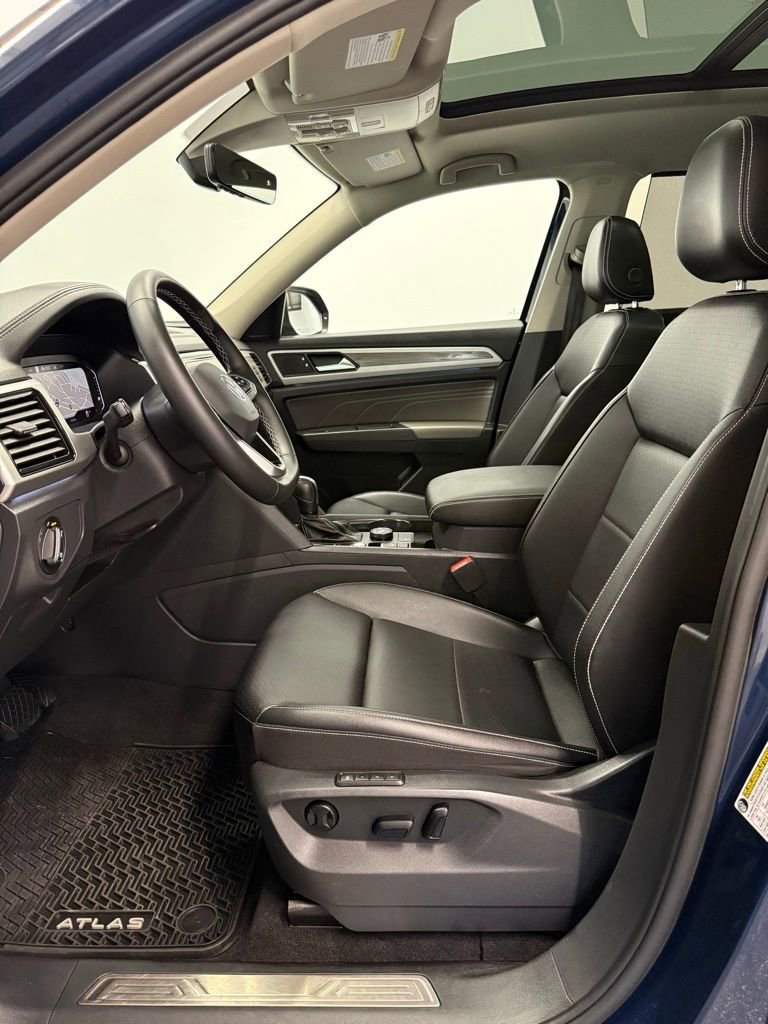 Used 2022 Volkswagen Atlas SEL image 14