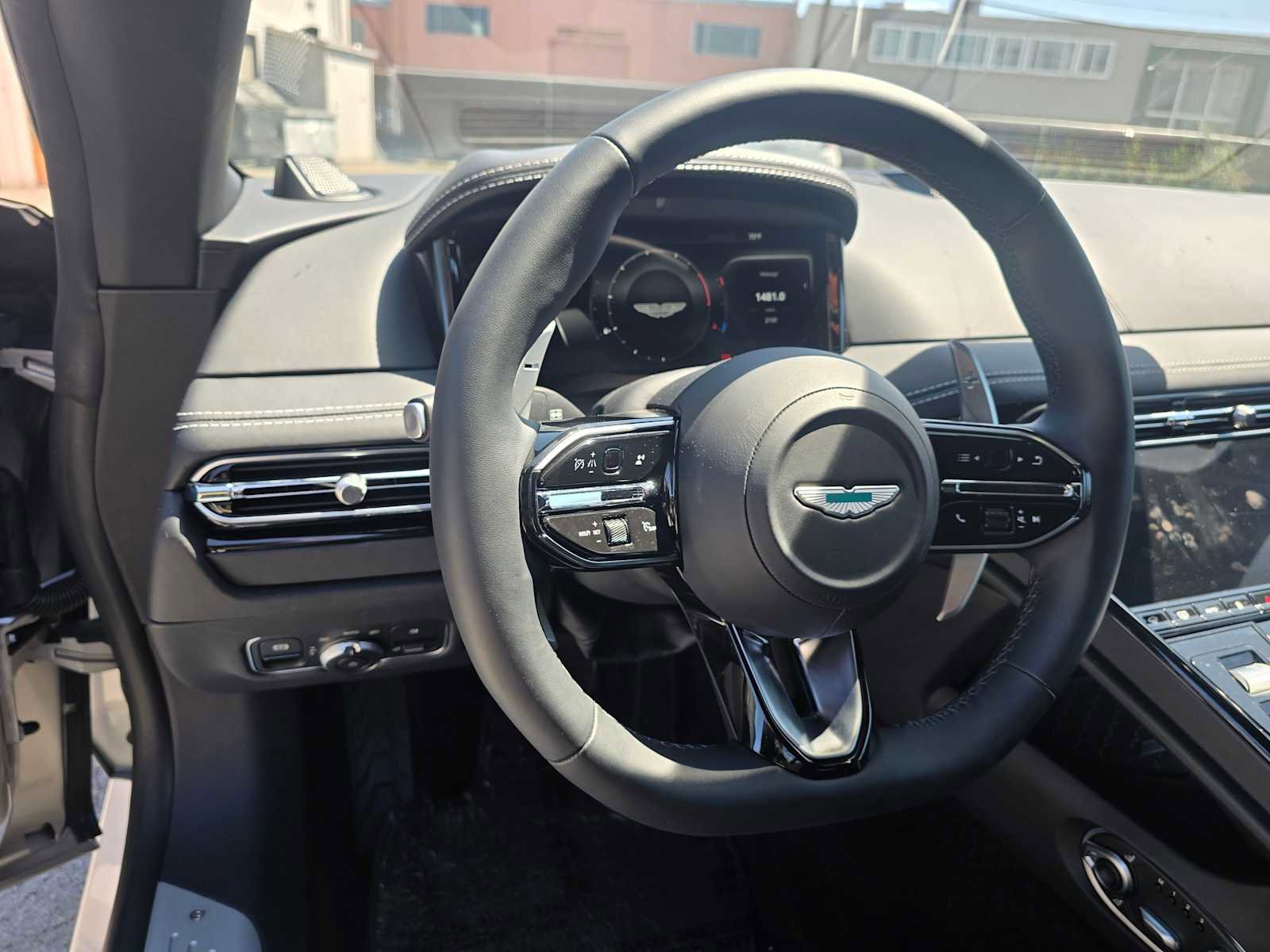 Used 2024 Aston Martin DB12 Coupe image 22