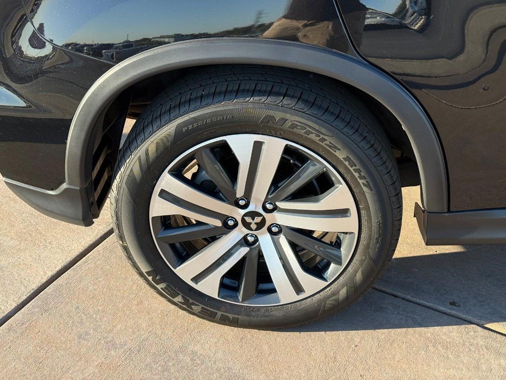 Used 2025 Mitsubishi Outlander Sport AWD image 6