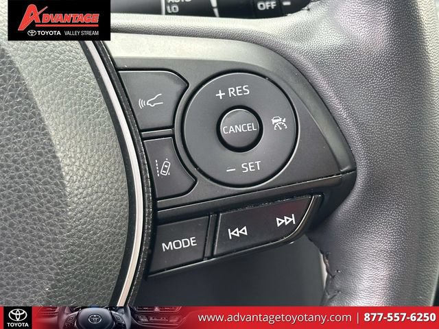 Certified 2020 Toyota RAV4 XLE Premium AWD/4WD image 26