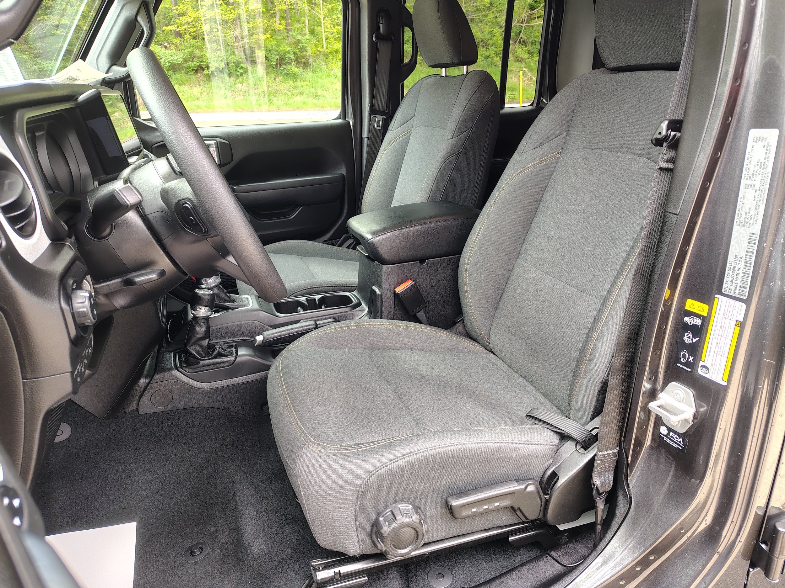 Used 2024 Jeep Gladiator Sport AWD/4WD image 16