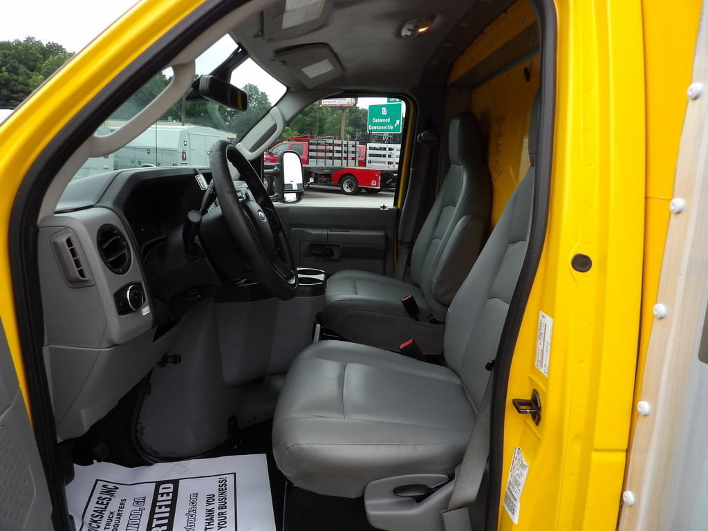 Used 2021 Ford E-350 and Econoline 350 Super Duty RWD image 16