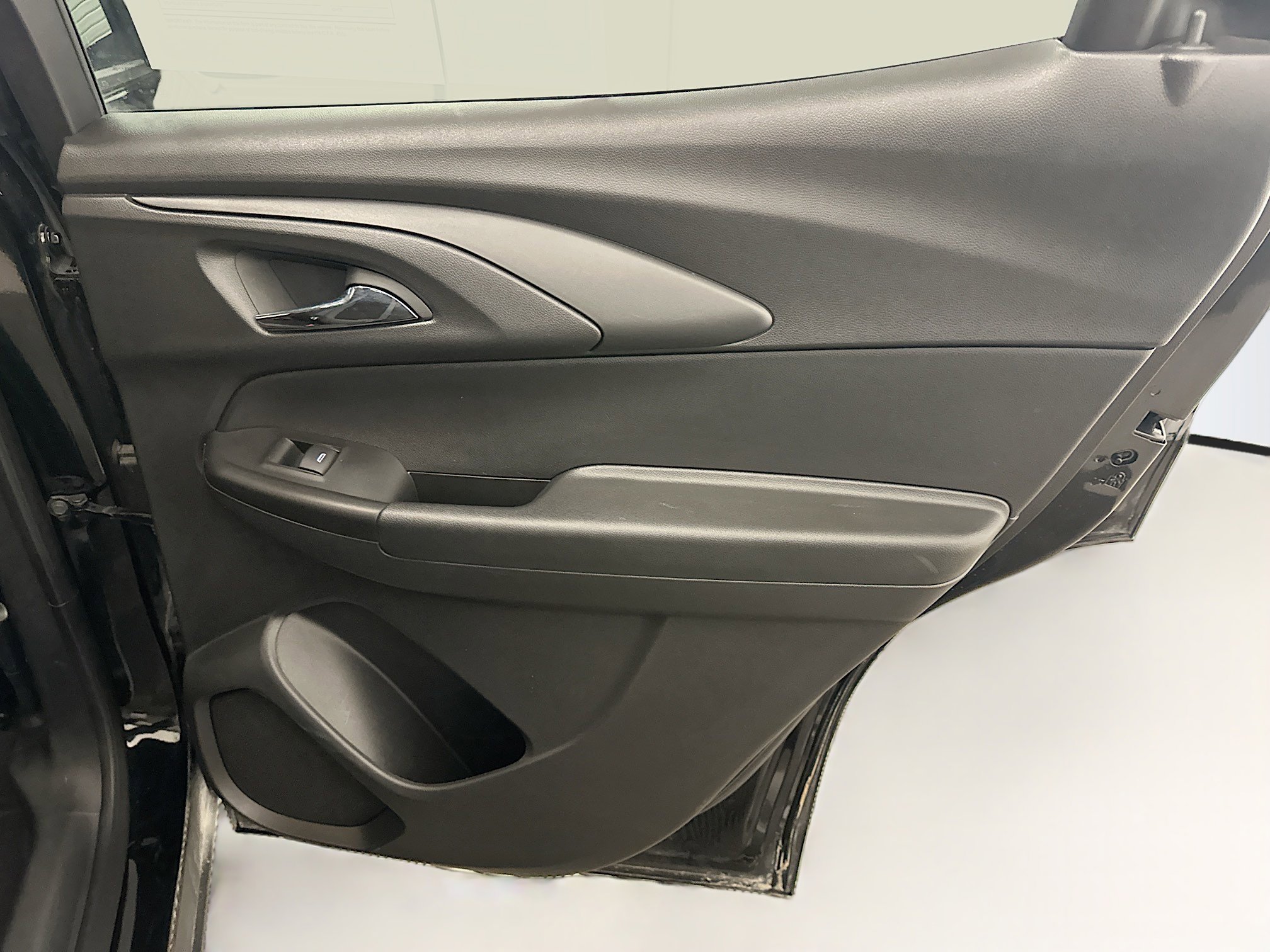 Used 2025 Chevrolet TrailBlazer LT image 30