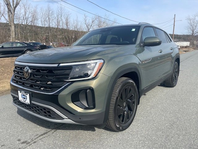 New 2026 Volkswagen Atlas Cross Sport SE image 1