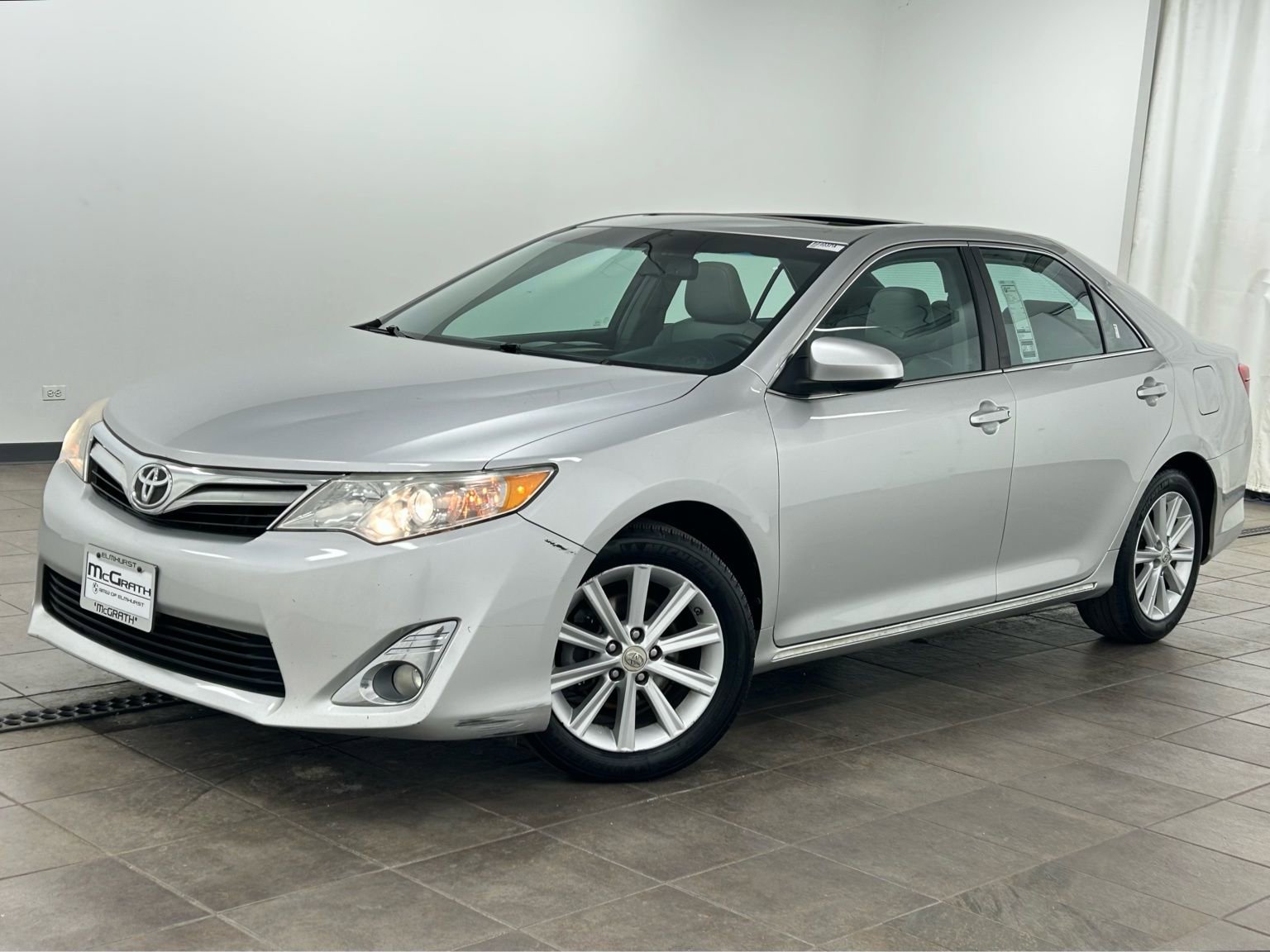 Used 2013 Toyota Camry XLE w/ Leather Pkg image 1