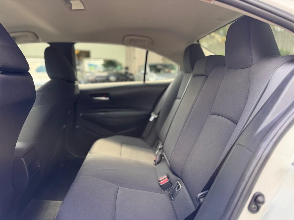 Used 2021 Toyota Corolla LE w/ Carpet Mat Package (TMS) FWD image 20