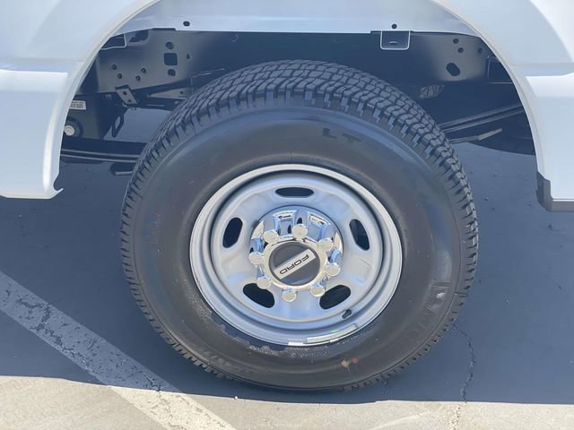 New 2026 Ford F250 XL w/ XL Chrome Package image 33