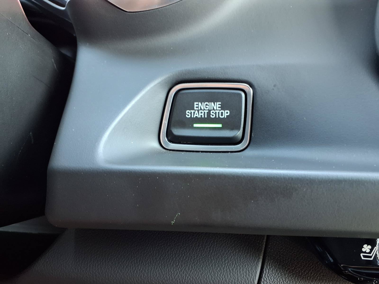 Used 2018 Chevrolet Camaro LT RWD image 11