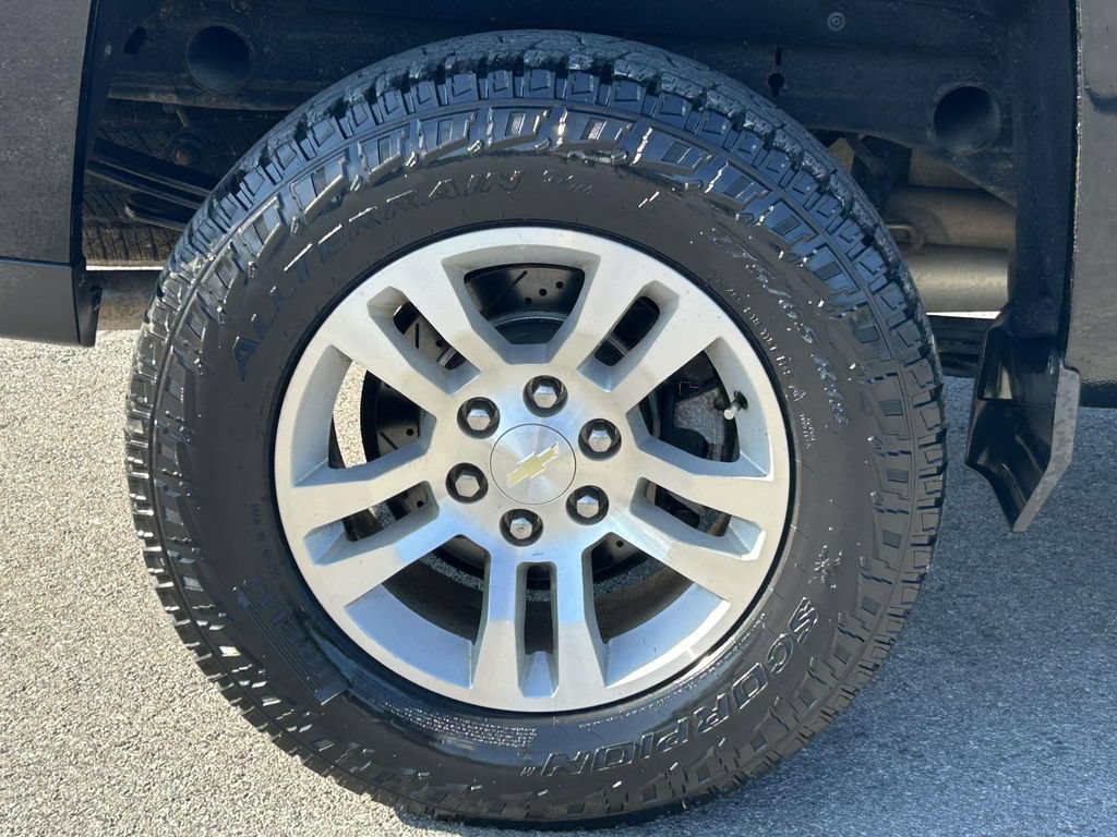Used 2017 Chevrolet Silverado 1500 LT w/ All Star Edition AWD/4WD image 9