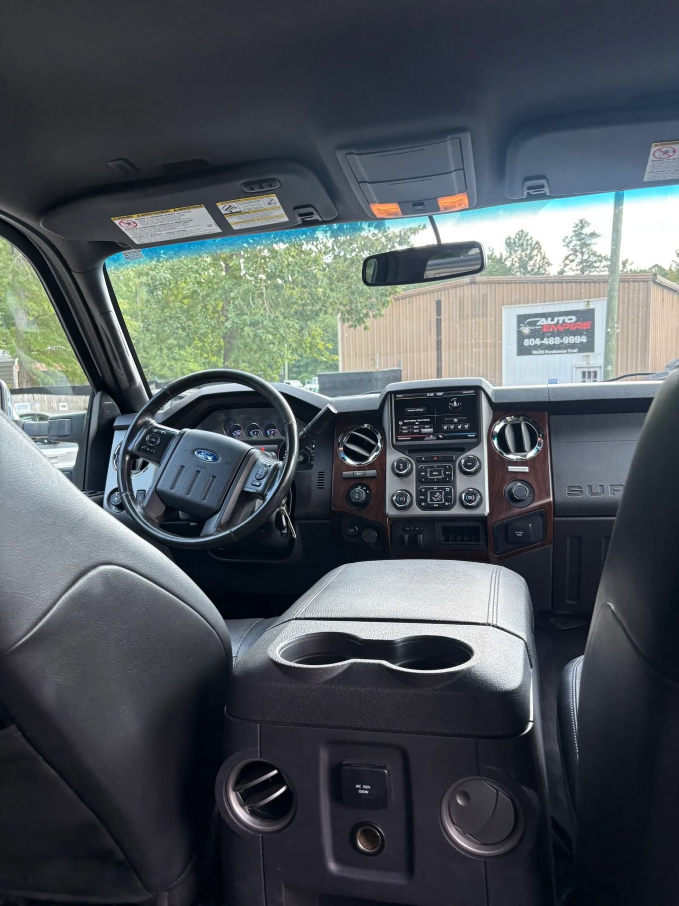 Used 2015 Ford F250 Lariat w/ Lariat Chrome Package AWD/4WD image 32