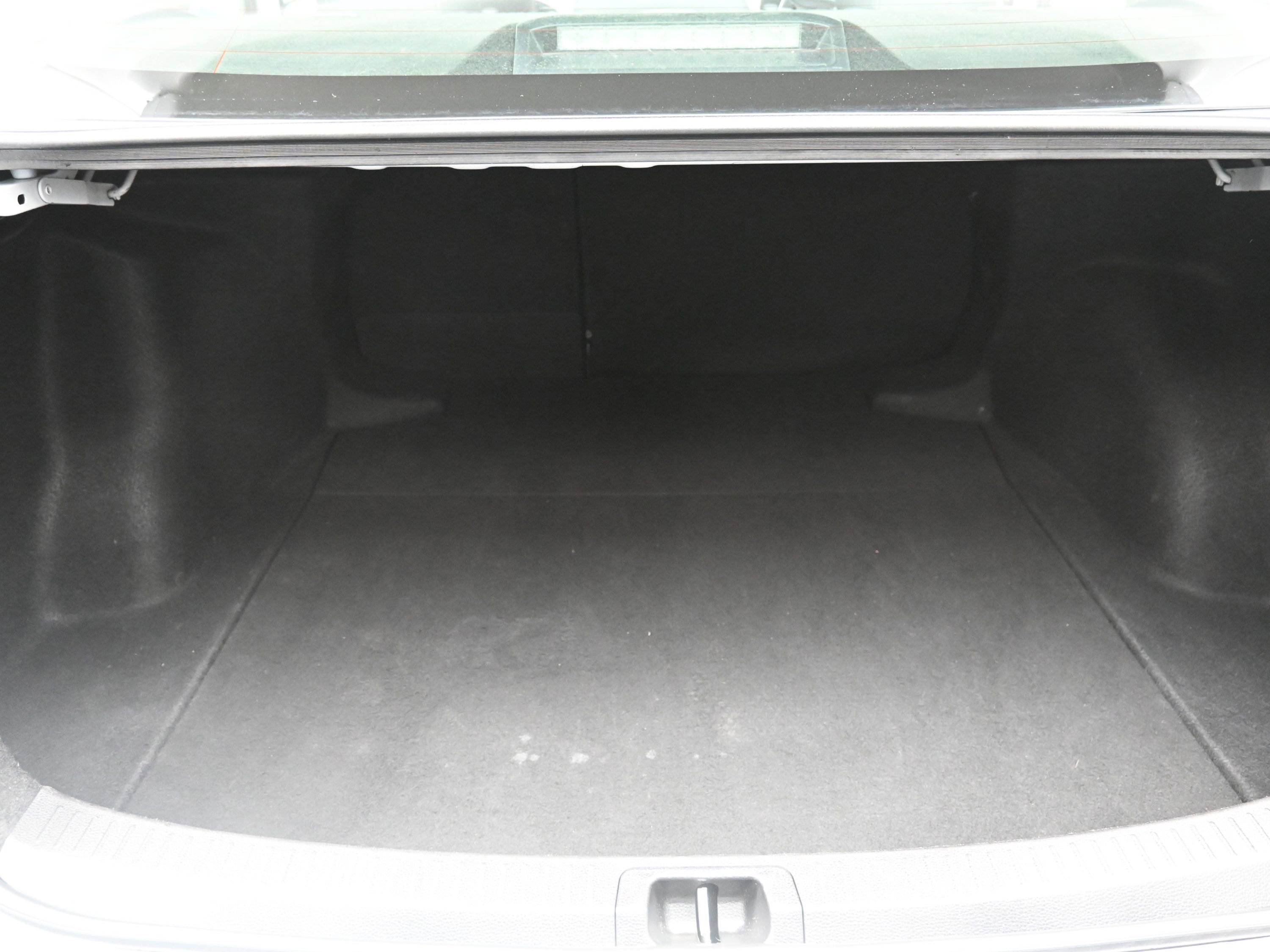 Used 2023 Toyota Corolla LE image 30