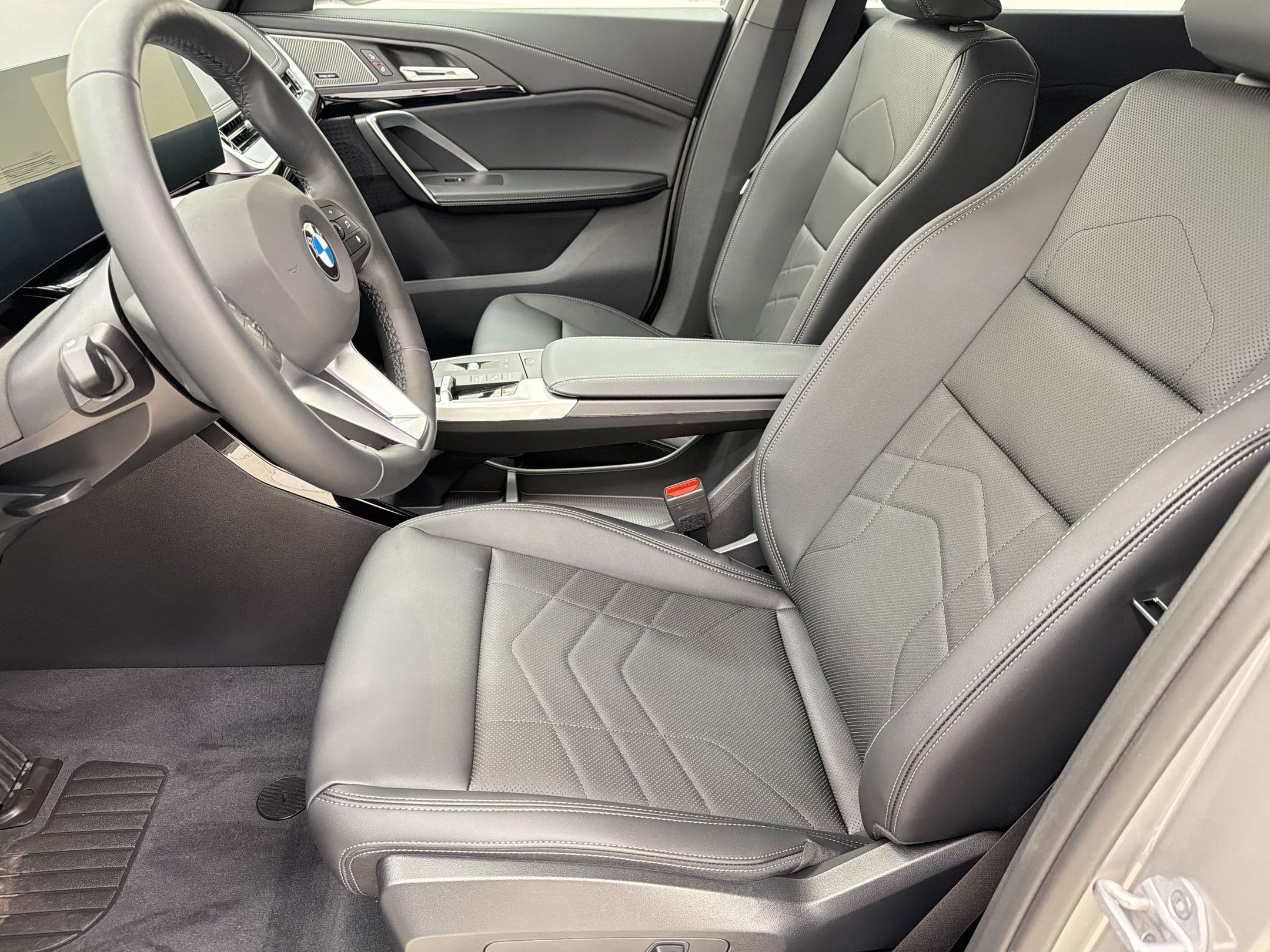 New 2026 BMW X1 xDrive28i w/ Convenience Package AWD/4WD image 5