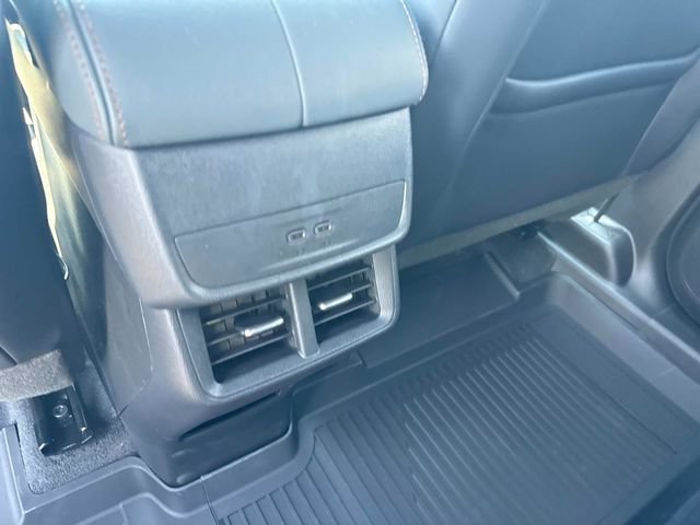 New 2026 GMC Terrain AT4 w/ Technology Package II AWD/4WD image 17