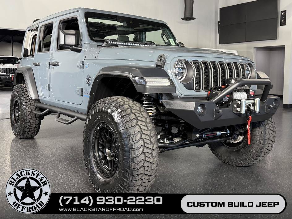 Used 2024 Jeep Wrangler Unlimited w/ Convenience Group AWD/4WD image 2
