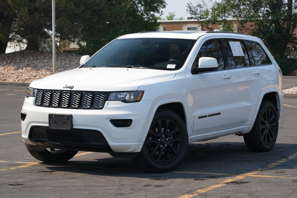 Used 2019 Jeep Grand Cherokee Altitude AWD/4WD image 1