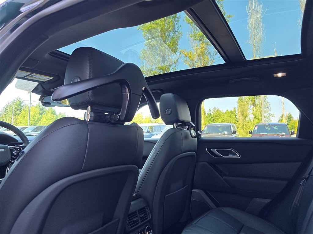 New 2026 Land Rover Range Rover Velar Dynamic SE image 26