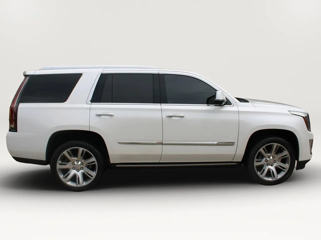 Used 2016 Cadillac Escalade Premium AWD/4WD image 11