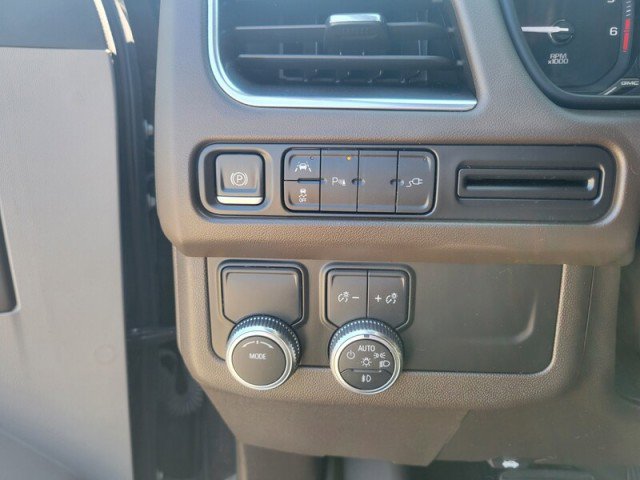 Used 2021 GMC Yukon XL SLT w/ SLT Premium Package image 20