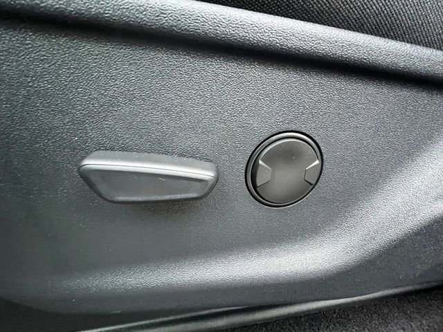 New 2025 Ford F150 Lightning XLT image 13