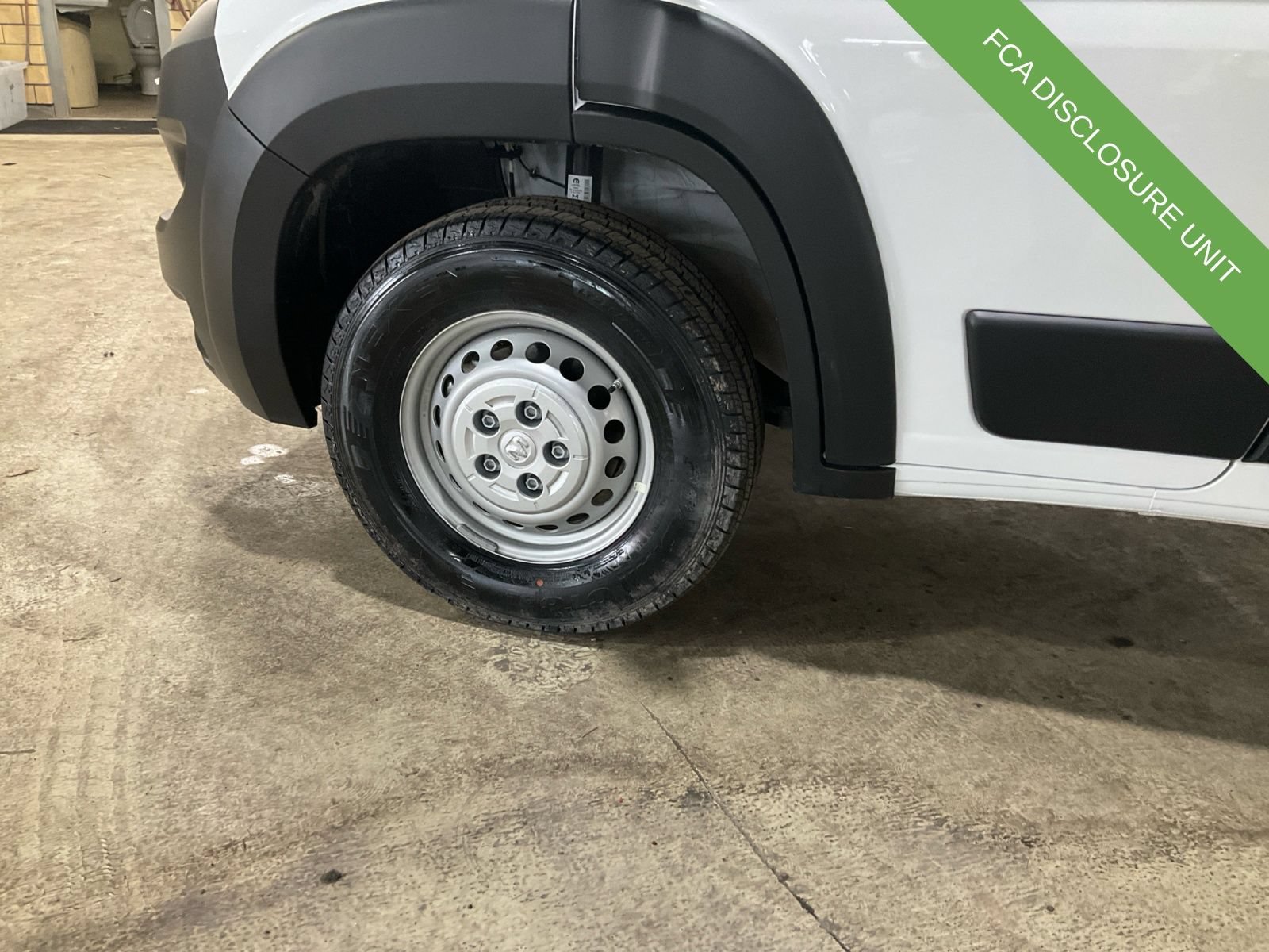 Used 2025 RAM ProMaster 1500 w/ Convenience Group FWD image 23