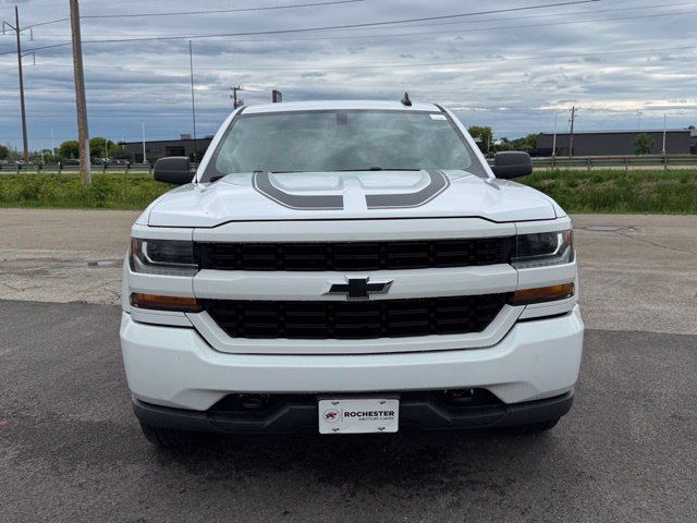Used 2018 Chevrolet Silverado 1500 Custom w/ Custom Convenience Package AWD/4WD image 32