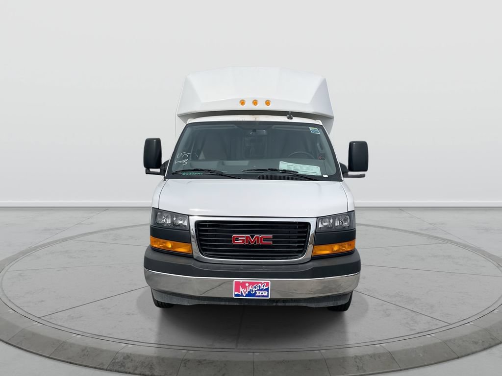 New 2025 GMC Savana 3500 w/ Power Convenience Package RWD image 3