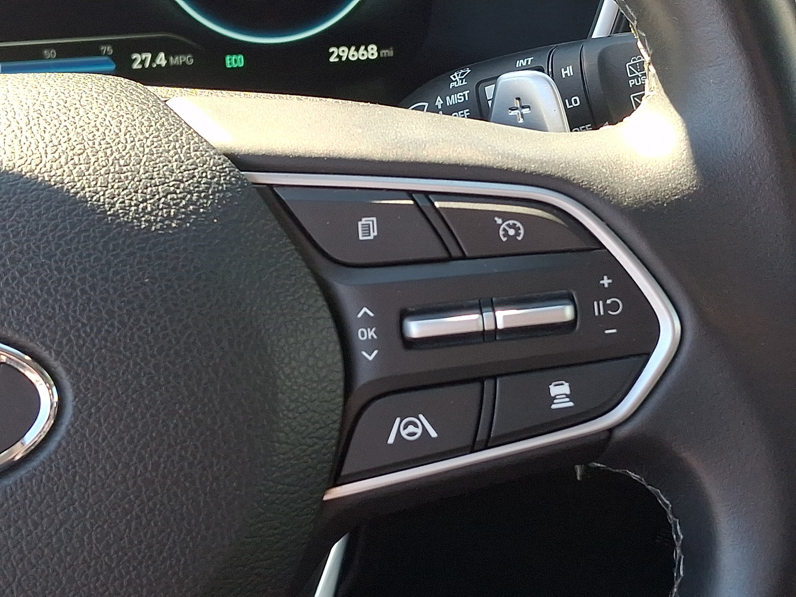 Certified 2023 Hyundai Santa Fe SEL Premium AWD/4WD image 24