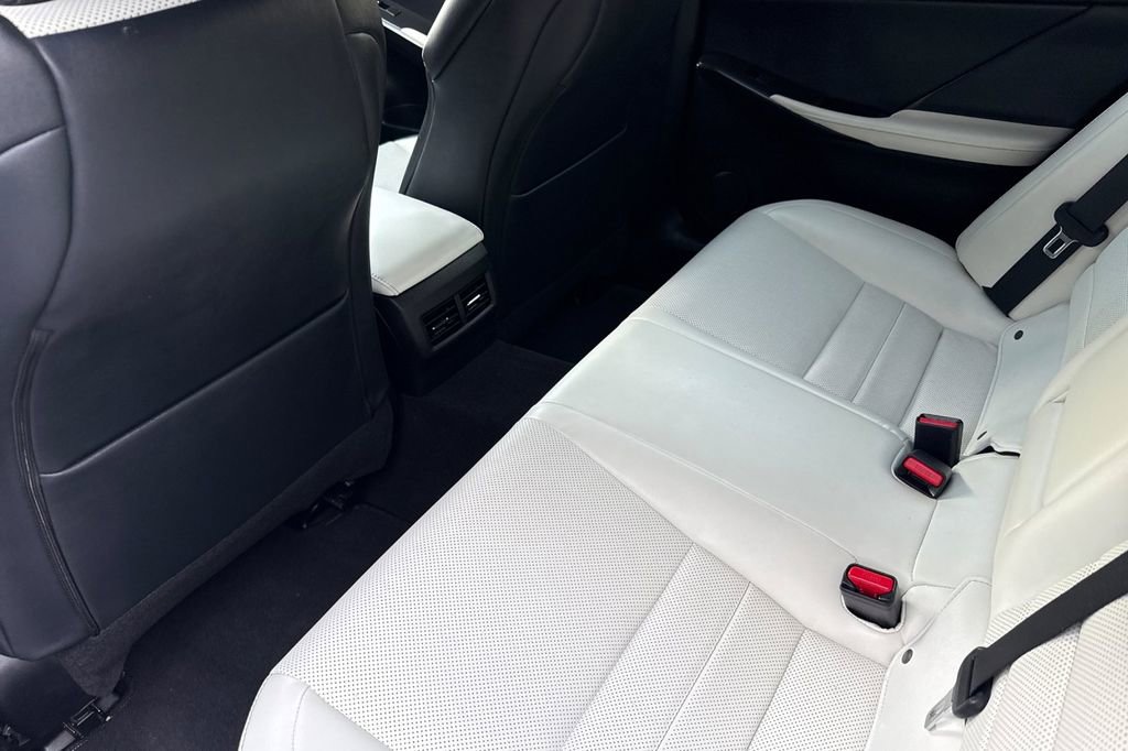 Used 2023 Lexus IS 350 F Sport image 7