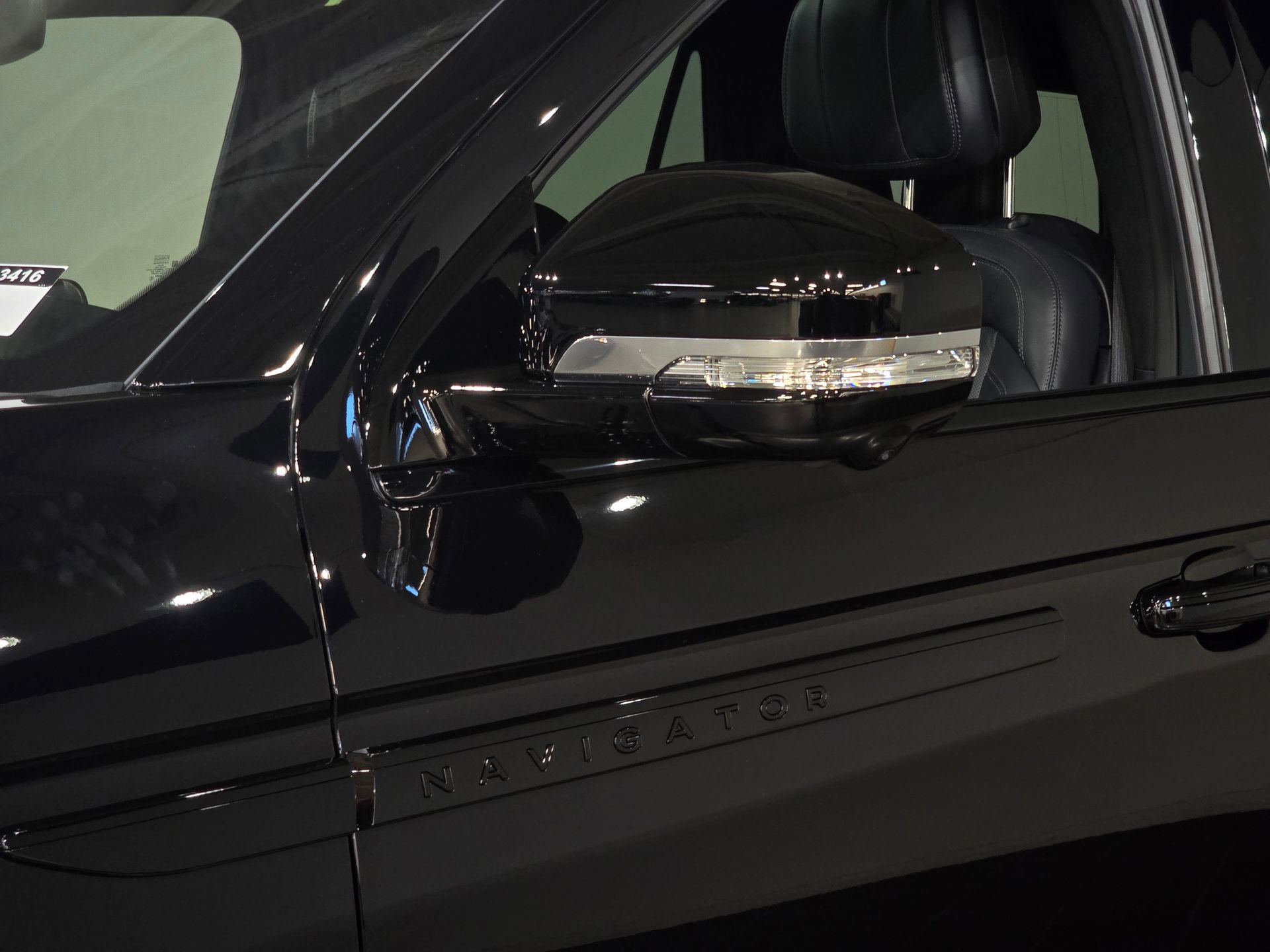 New 2025 Lincoln Navigator L Reserve w/ Jet Appearance Package image 15