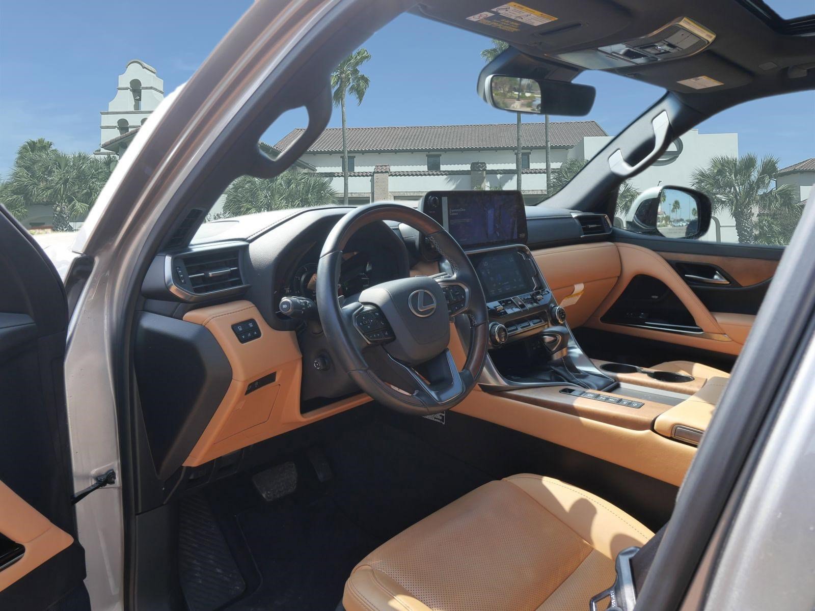 Certified 2024 Lexus LX 600 4WD w/ Luxury Package image 19