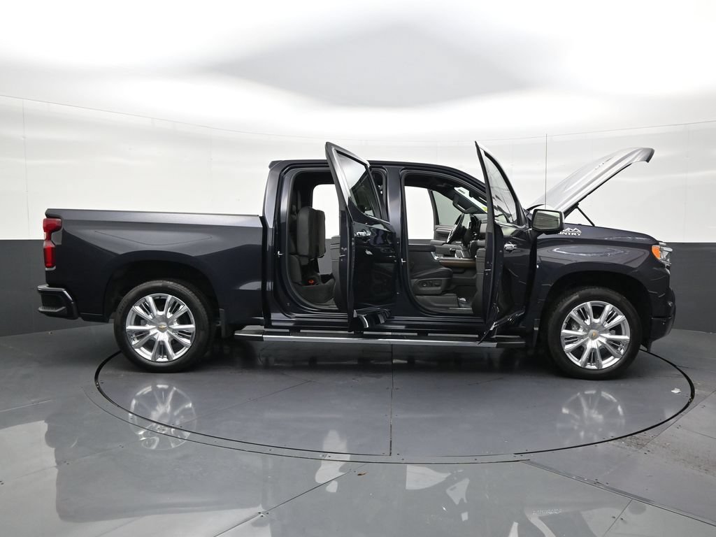Used 2024 Chevrolet Silverado 1500 High Country w/ High Country Premium Package AWD/4WD image 30