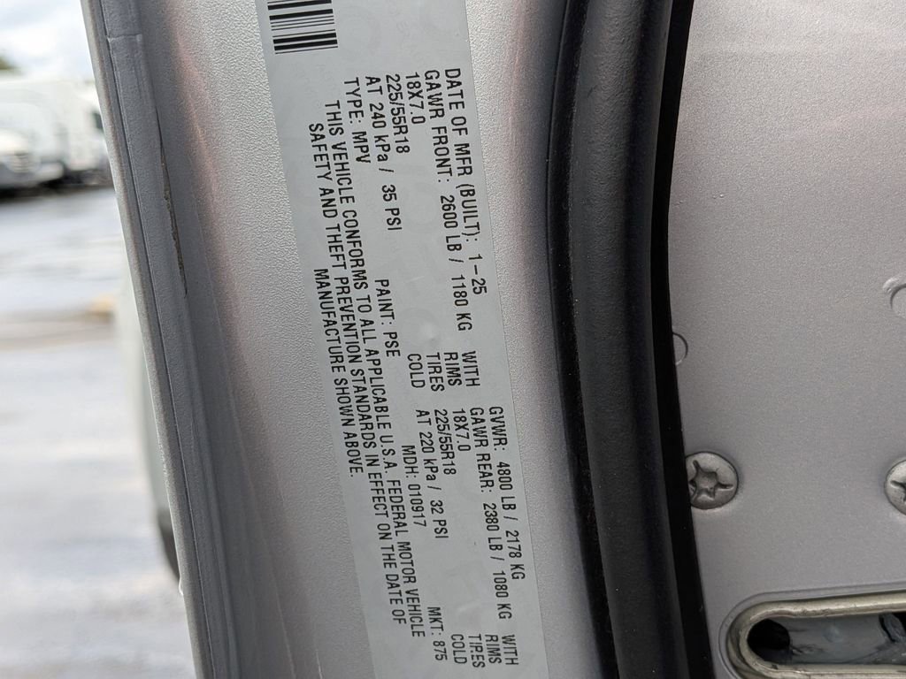 Used 2025 Jeep Compass Limited image 35