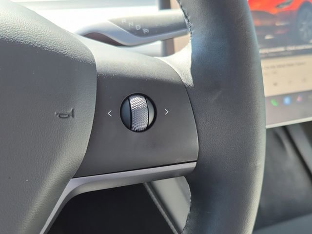 Used 2024 Tesla Model Y Long Range image 27