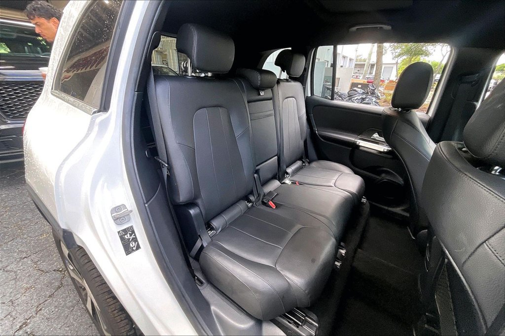 Used 2025 Mercedes-Benz GLB 250 image 15
