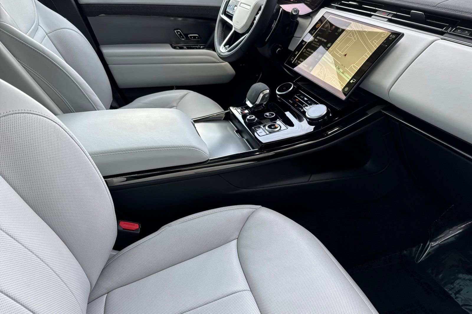 Certified 2023 Land Rover Range Rover Sport SE image 17