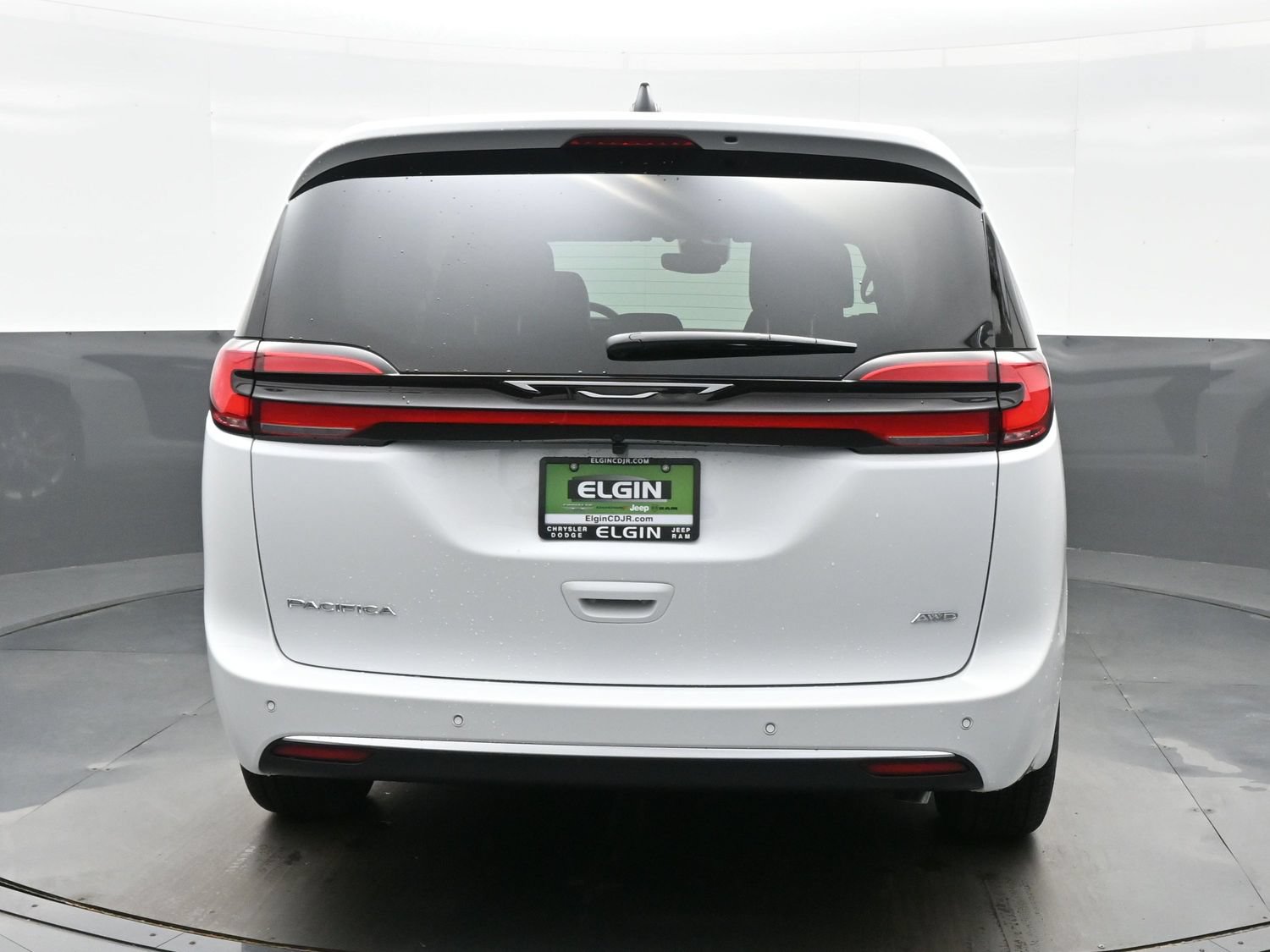New 2027 Chrysler Pacifica Select AWD/4WD image 7